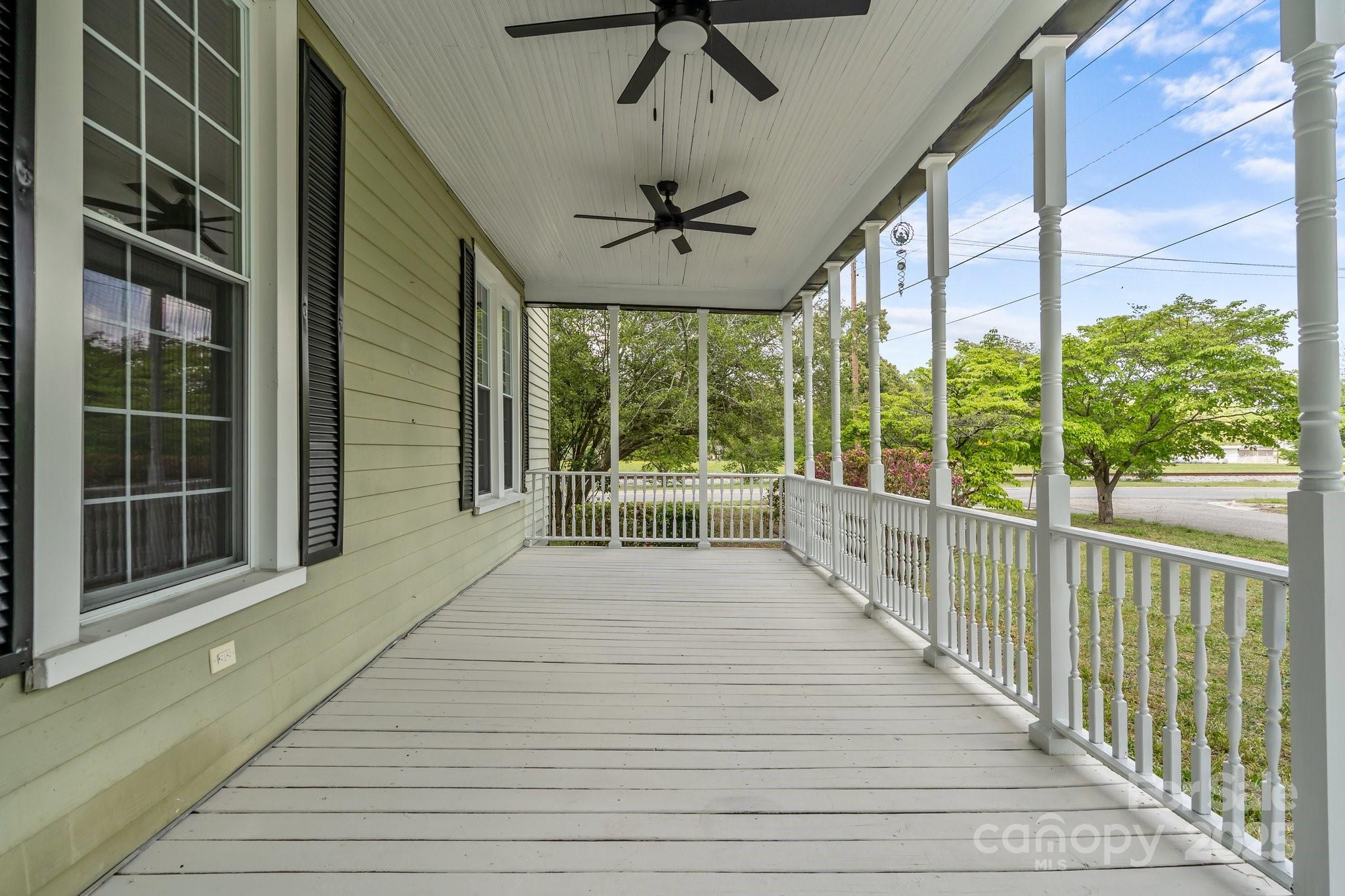 301 W Central Street Maxton NC 28364