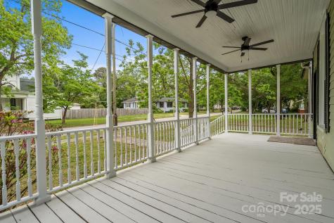 301 W Central Street Maxton NC 28364