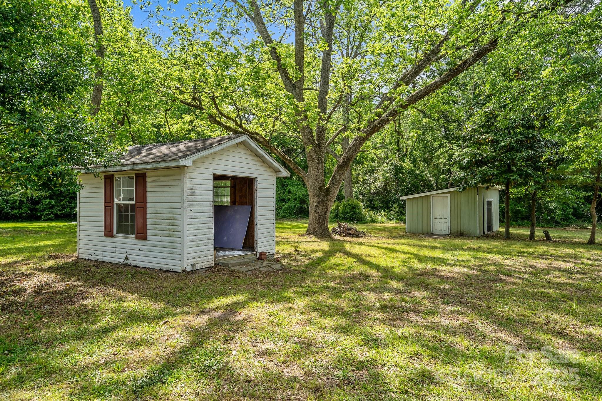 301 W Central Street Maxton NC 28364