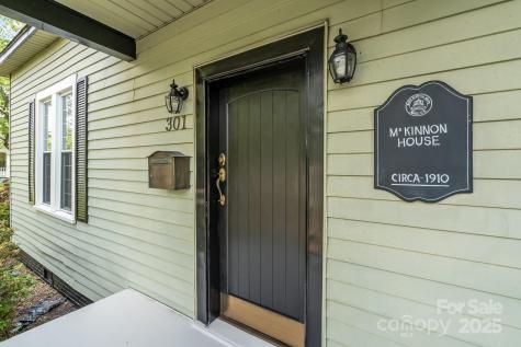 301 W Central Street Maxton NC 28364
