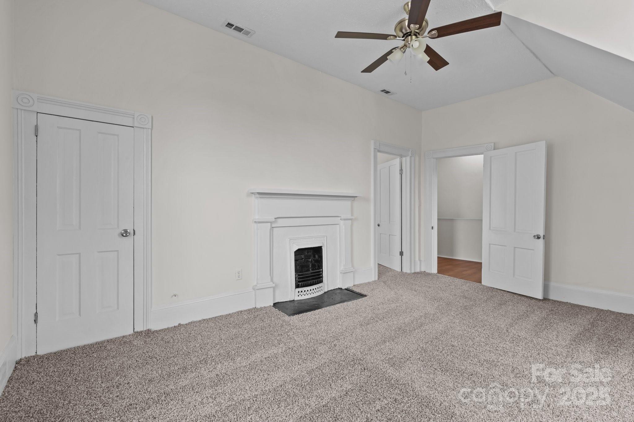 301 W Central Street Maxton NC 28364