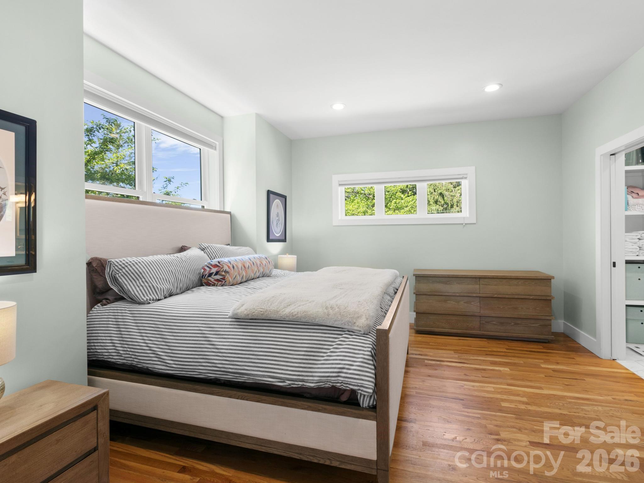46 Rumbough Place Asheville NC 28806