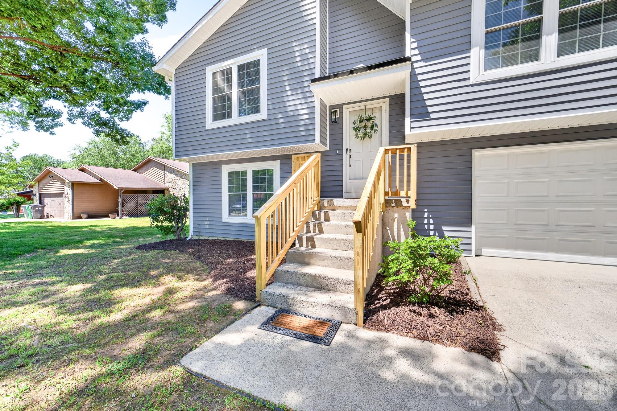 10730 Coachman Circle Charlotte NC 28277