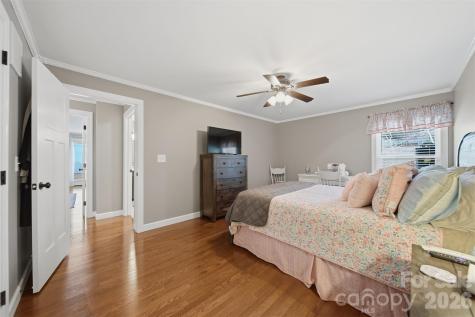 1300 Laurel Street NE Valdese NC 28690