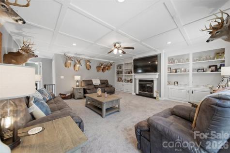 1300 Laurel Street NE Valdese NC 28690