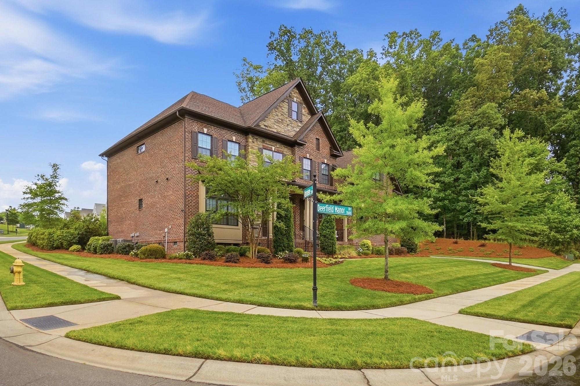 7626 Deerfield Manor Drive Charlotte NC 28270