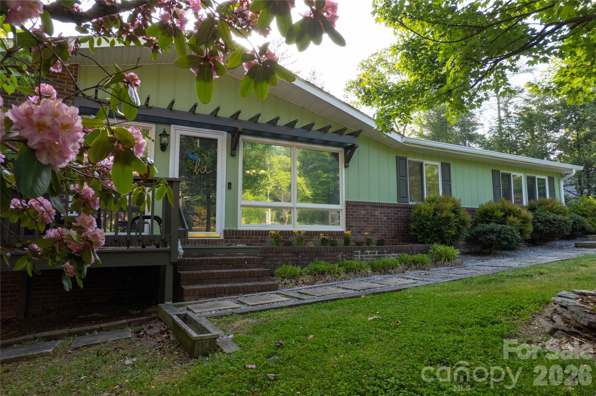 137 E Whisperwood Circle Hendersonville NC 28791