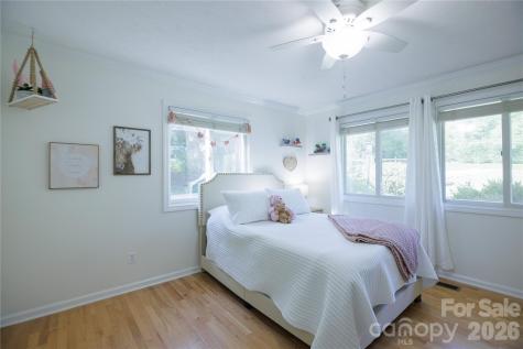 137 E Whisperwood Circle Hendersonville NC 28791