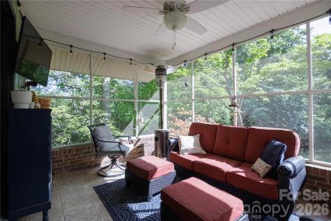 137 E Whisperwood Circle Hendersonville NC 28791