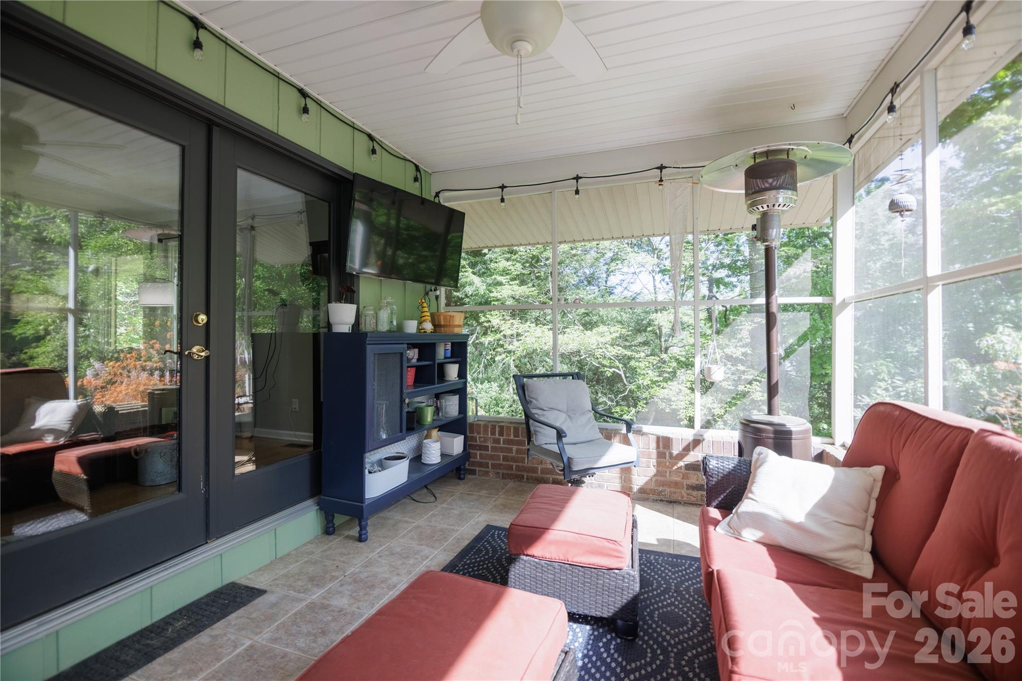 137 E Whisperwood Circle Hendersonville NC 28791