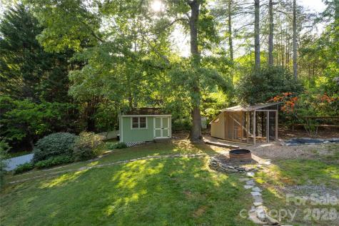 137 E Whisperwood Circle Hendersonville NC 28791