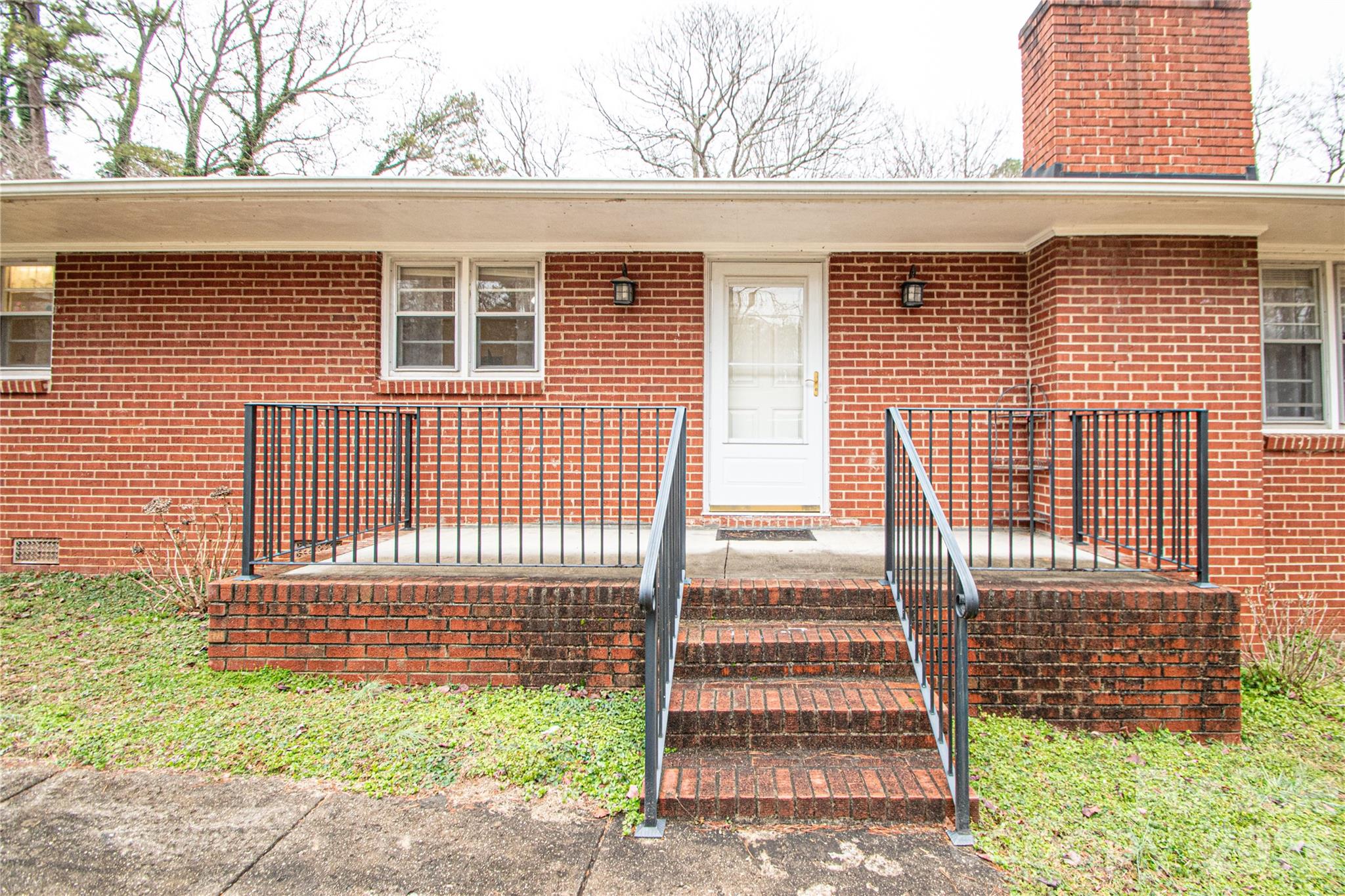 7218 Lakeside Drive N Charlotte NC 28215