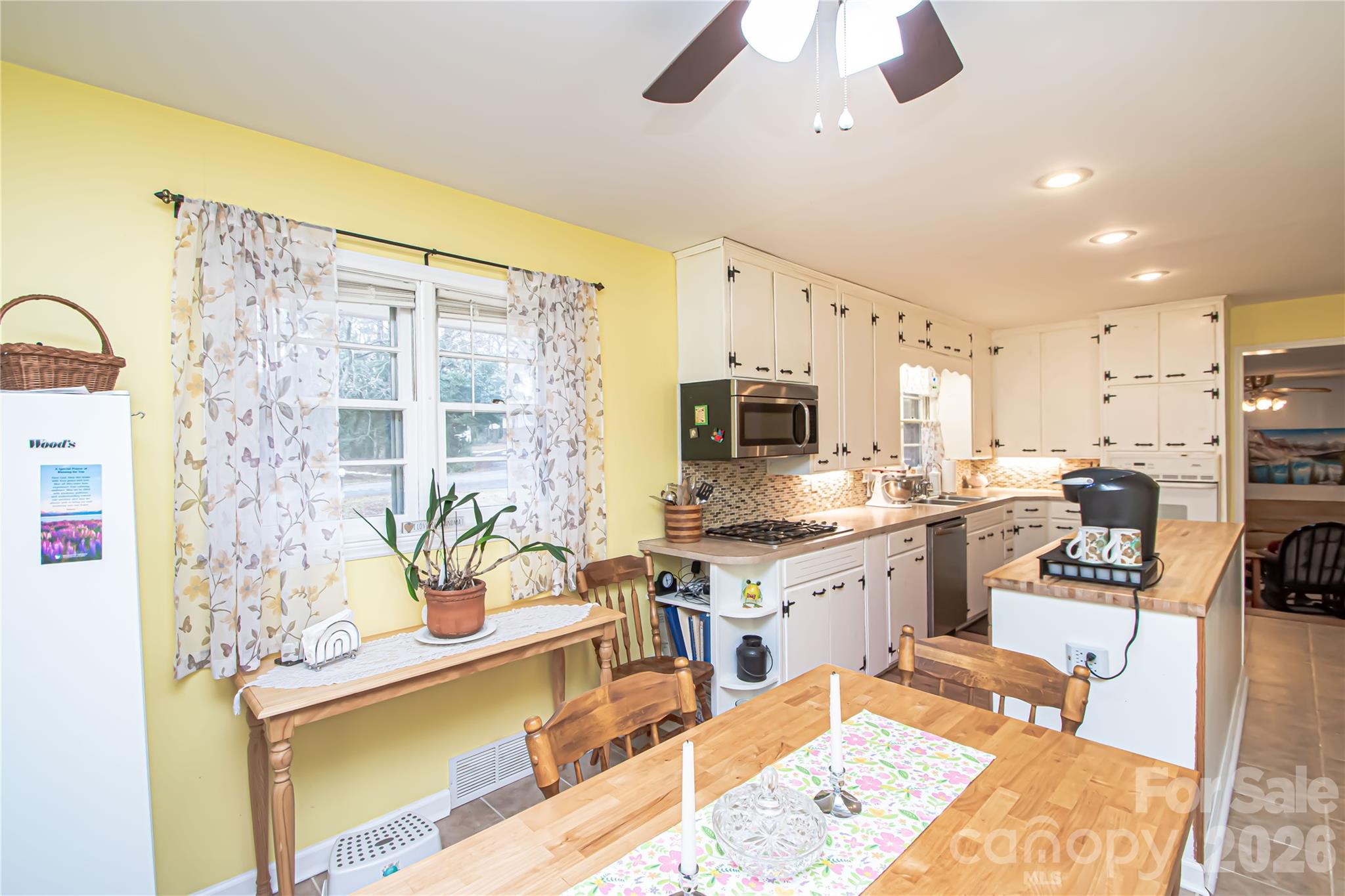 7218 Lakeside Drive N Charlotte NC 28215