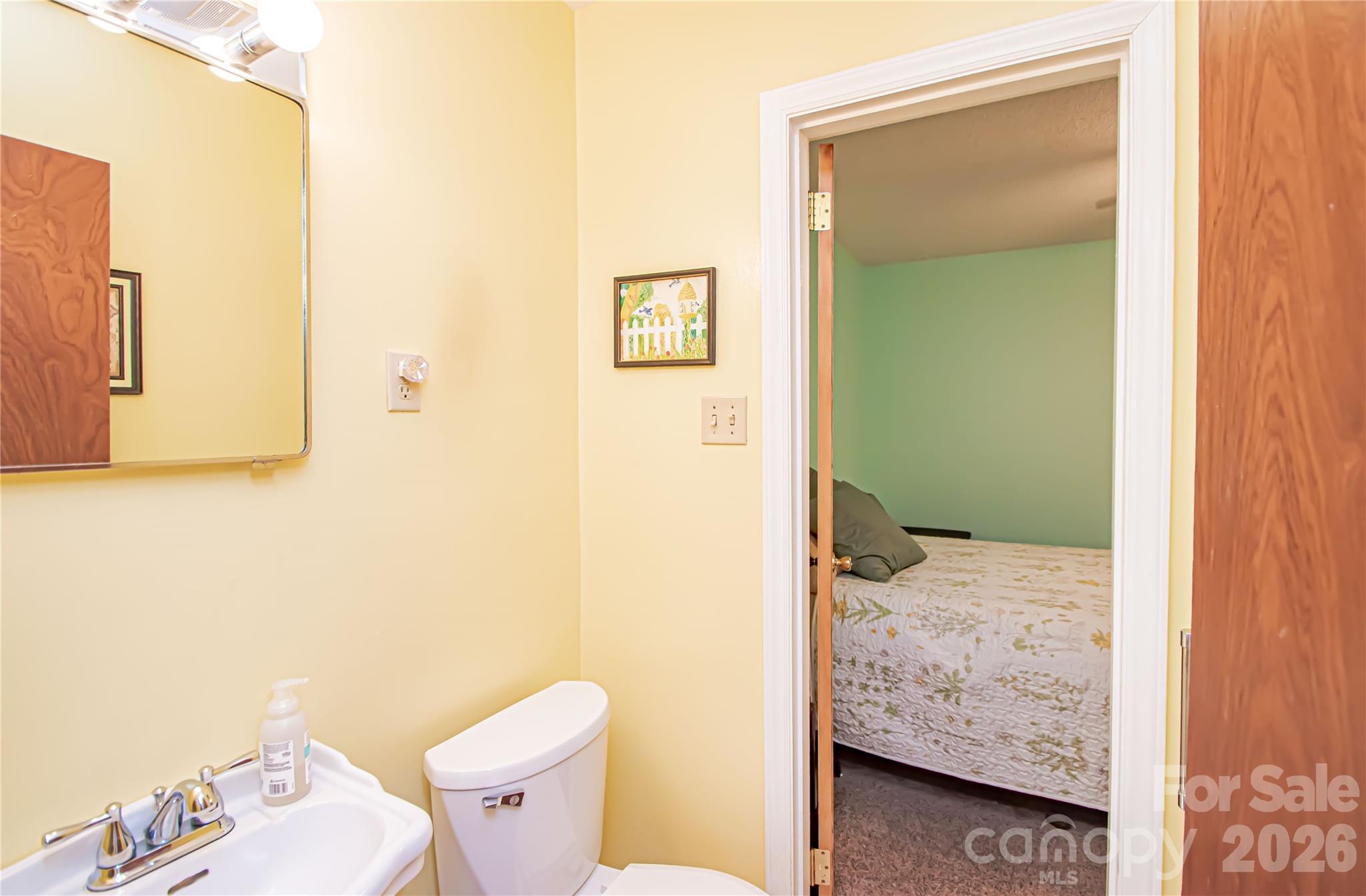 7218 Lakeside Drive N Charlotte NC 28215