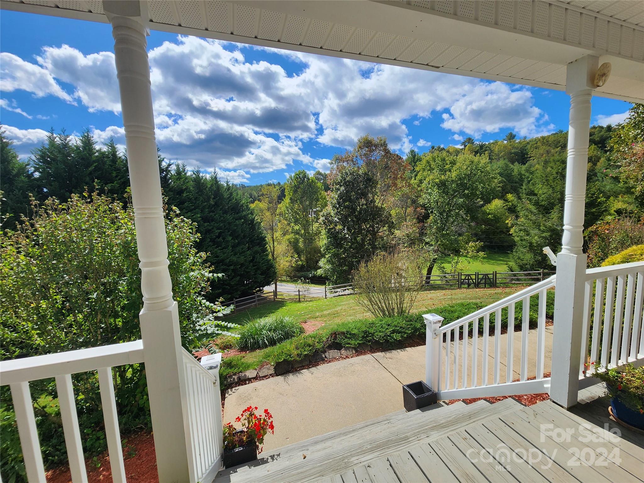 5 Retreat Place Weaverville NC 28787