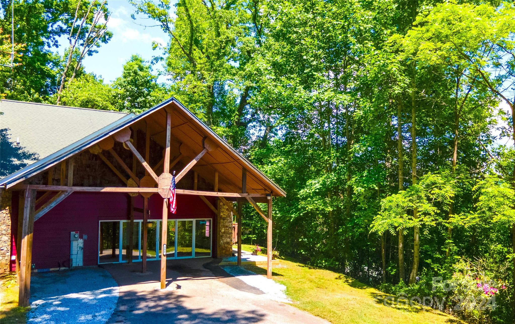 302 Blossomtown Drive Franklin NC 28734