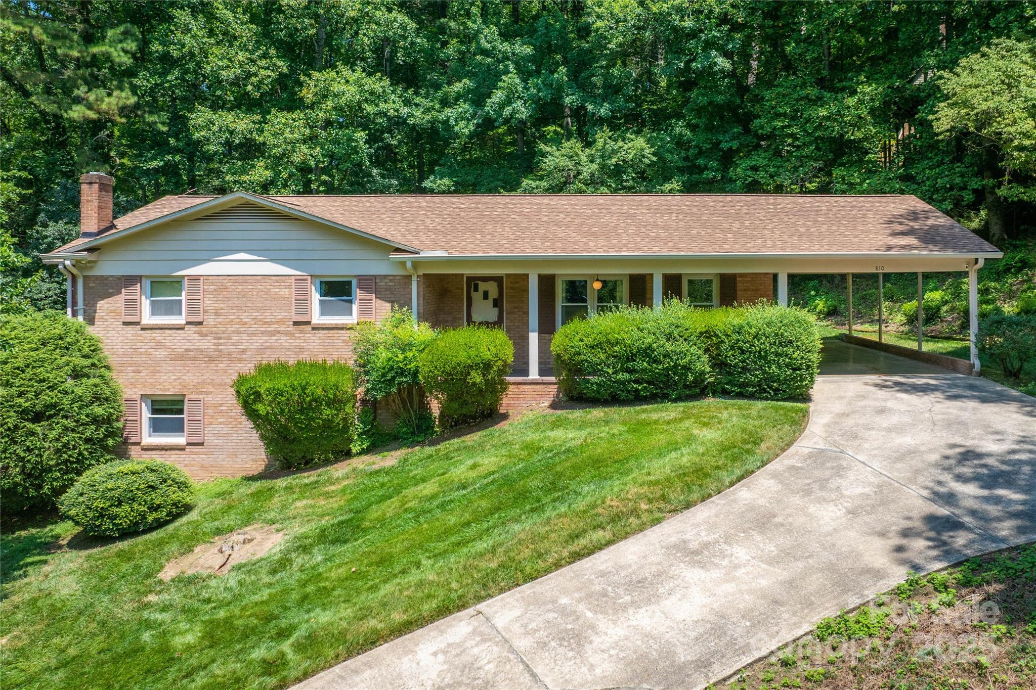 810 Devonshire Court SW Lenoir NC 28645