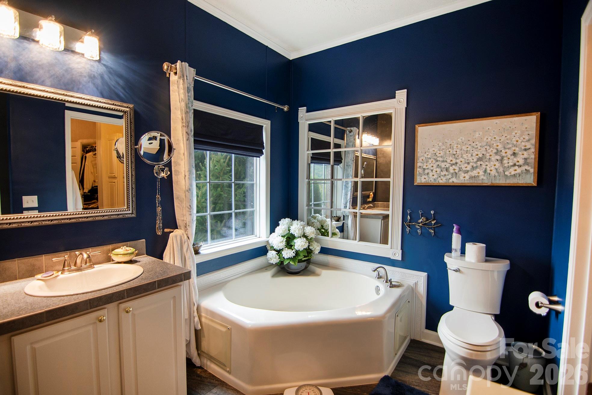 304 Golden Aster Road Swannanoa NC 28778