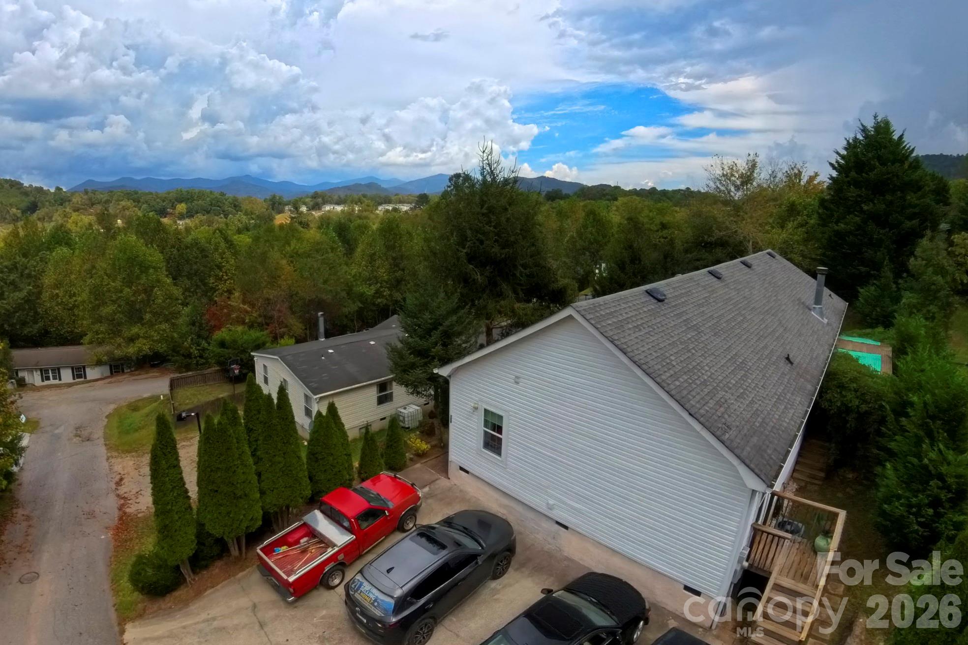 304 Golden Aster Road Swannanoa NC 28778