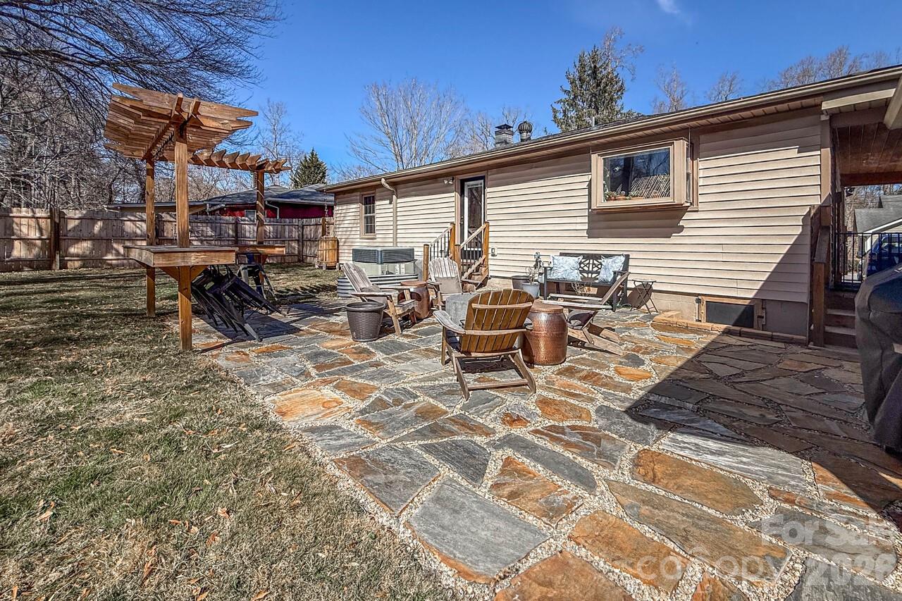 116 Thornbird Avenue Hendersonville NC 28792
