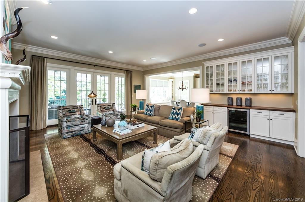 2713 Sherwood Avenue Charlotte NC 28207