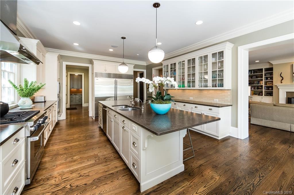 2713 Sherwood Avenue Charlotte NC 28207