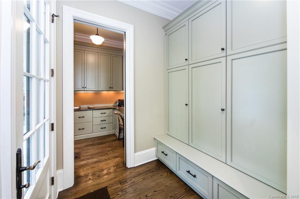 2713 Sherwood Avenue Charlotte NC 28207