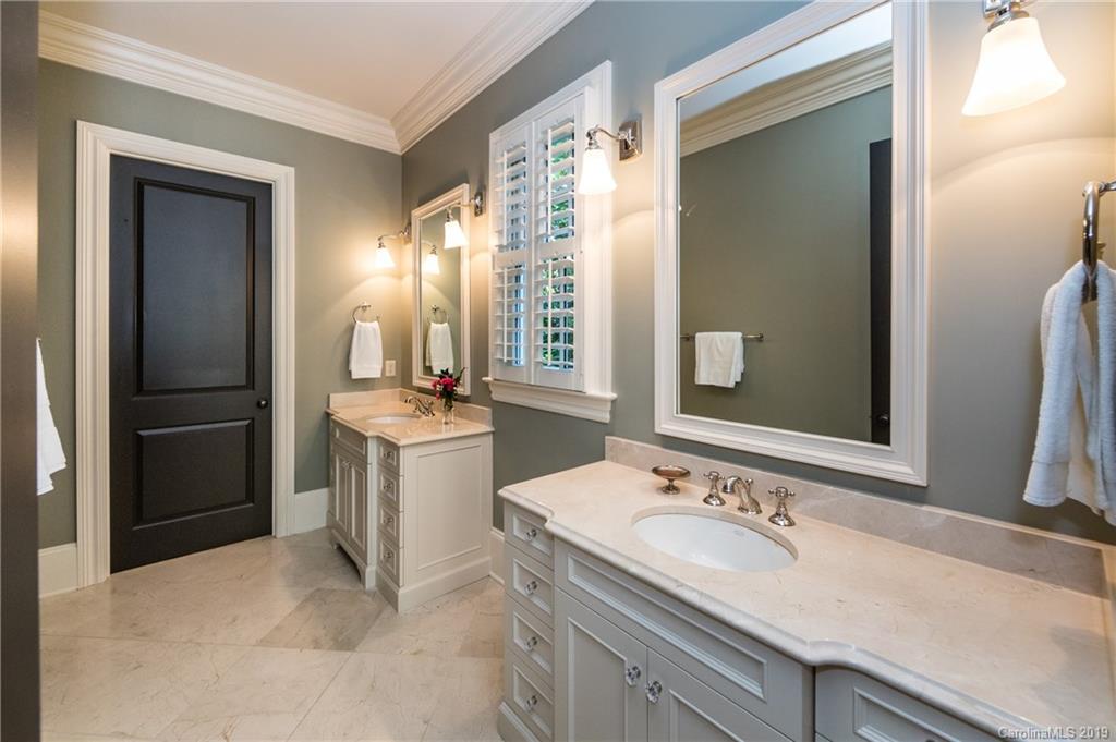 2713 Sherwood Avenue Charlotte NC 28207