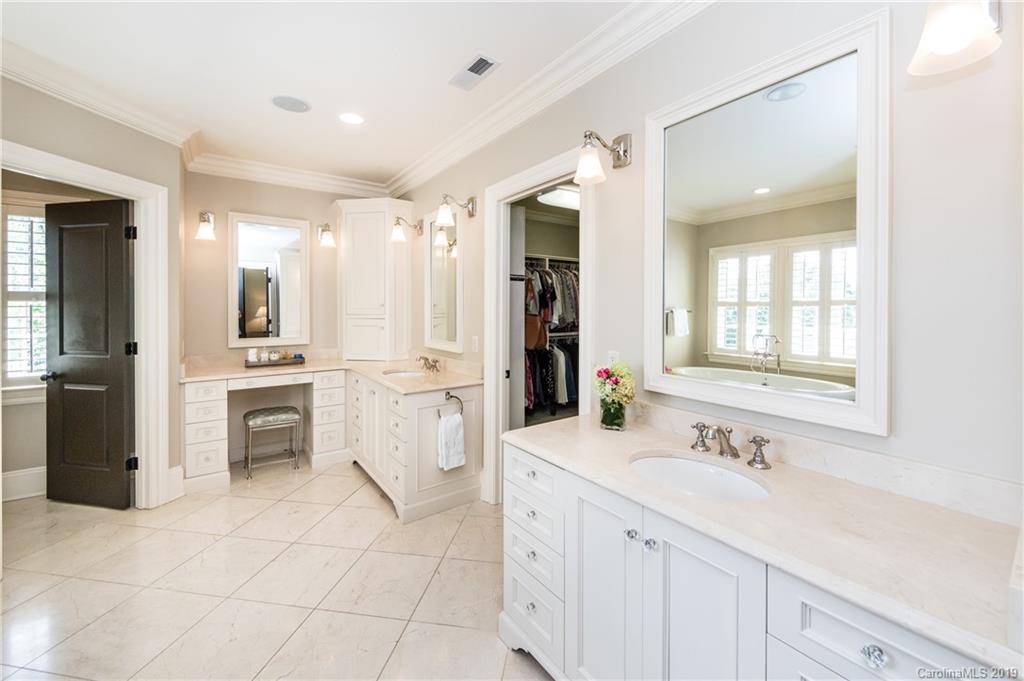 2713 Sherwood Avenue Charlotte NC 28207