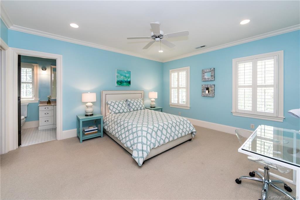2713 Sherwood Avenue Charlotte NC 28207