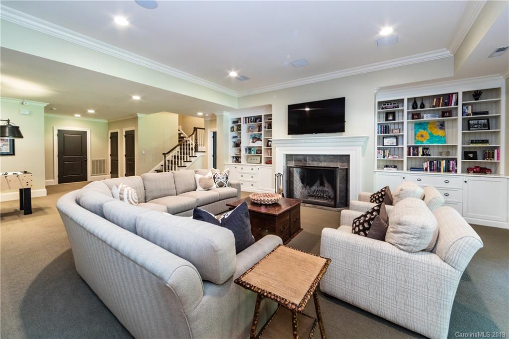 2713 Sherwood Avenue Charlotte NC 28207