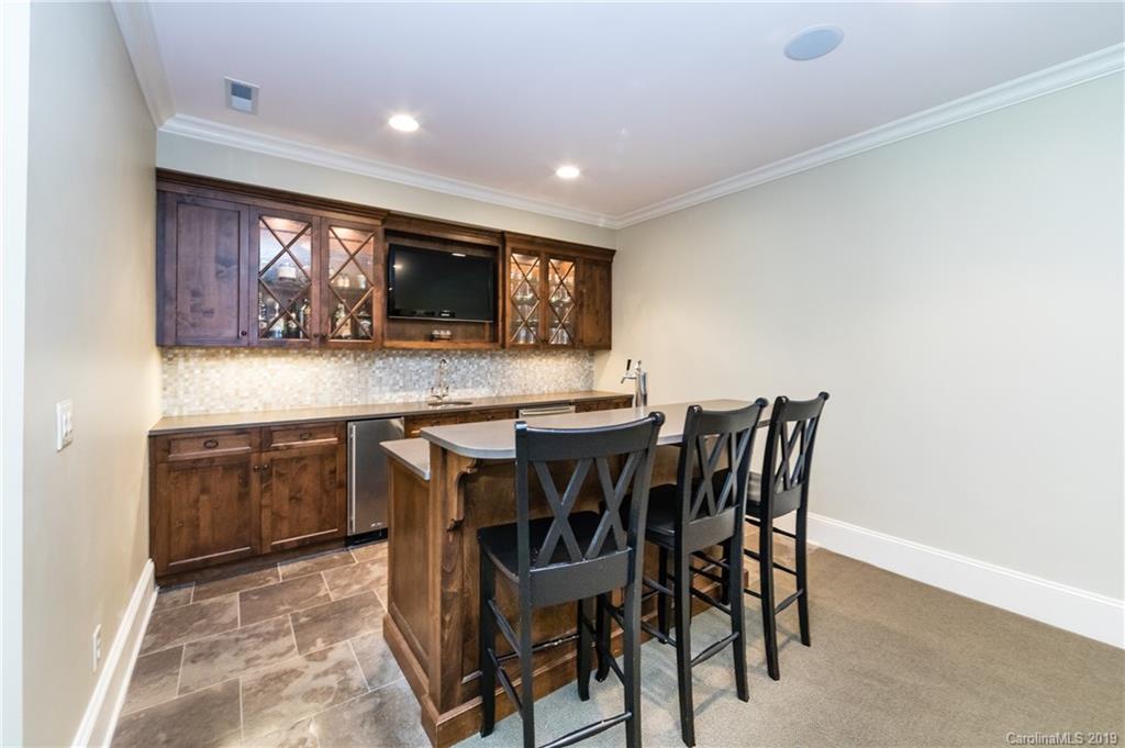 2713 Sherwood Avenue Charlotte NC 28207