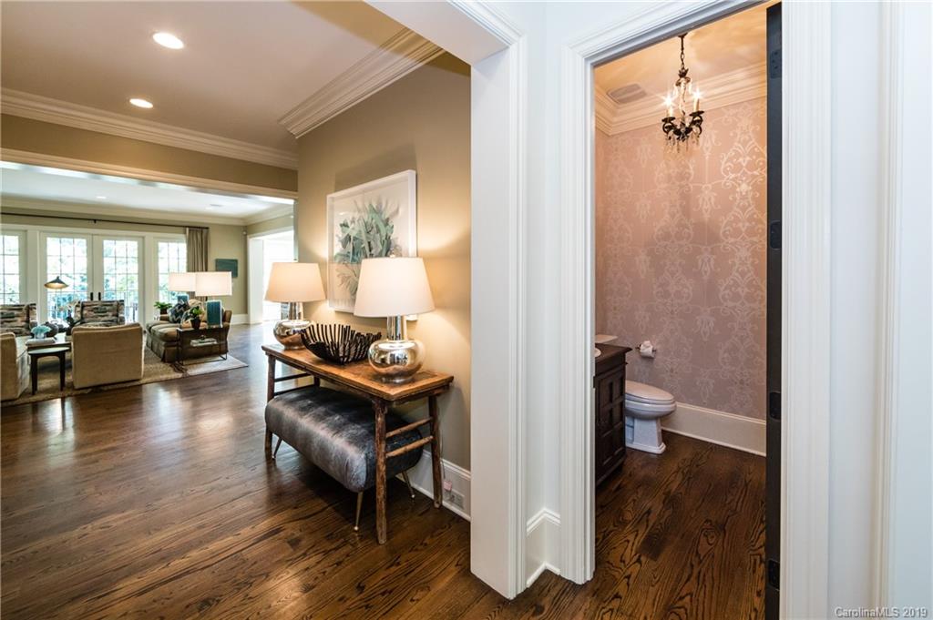 2713 Sherwood Avenue Charlotte NC 28207