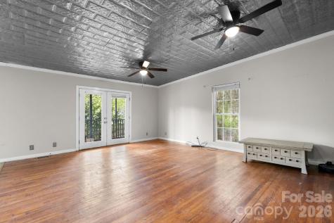 1604 4th Street NE Hickory NC 28601