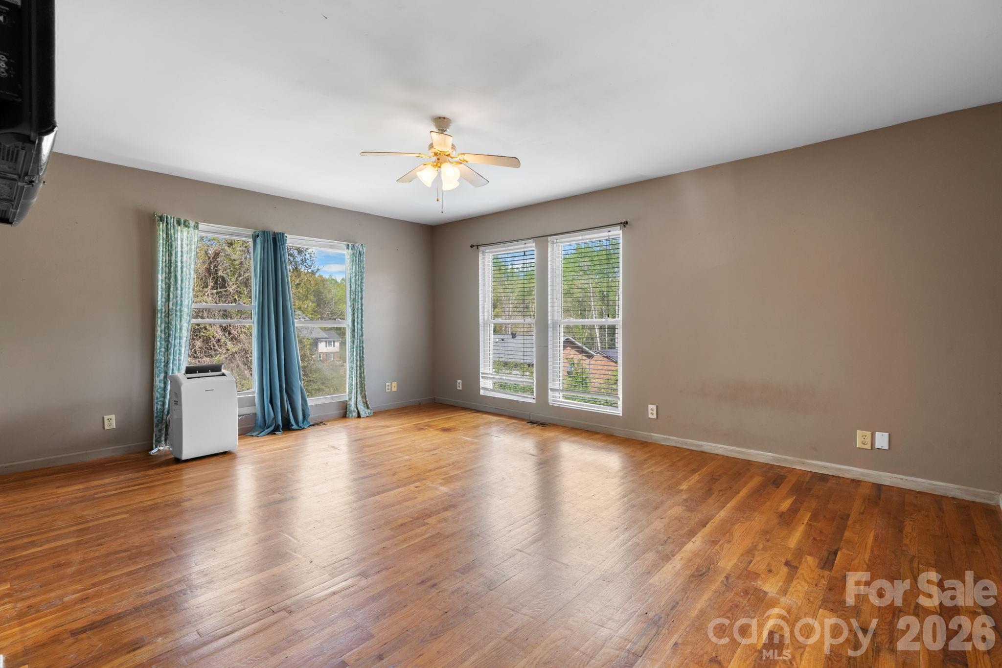 1604 4th Street NE Hickory NC 28601