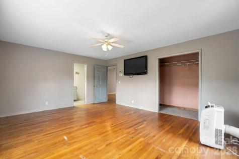 1604 4th Street NE Hickory NC 28601