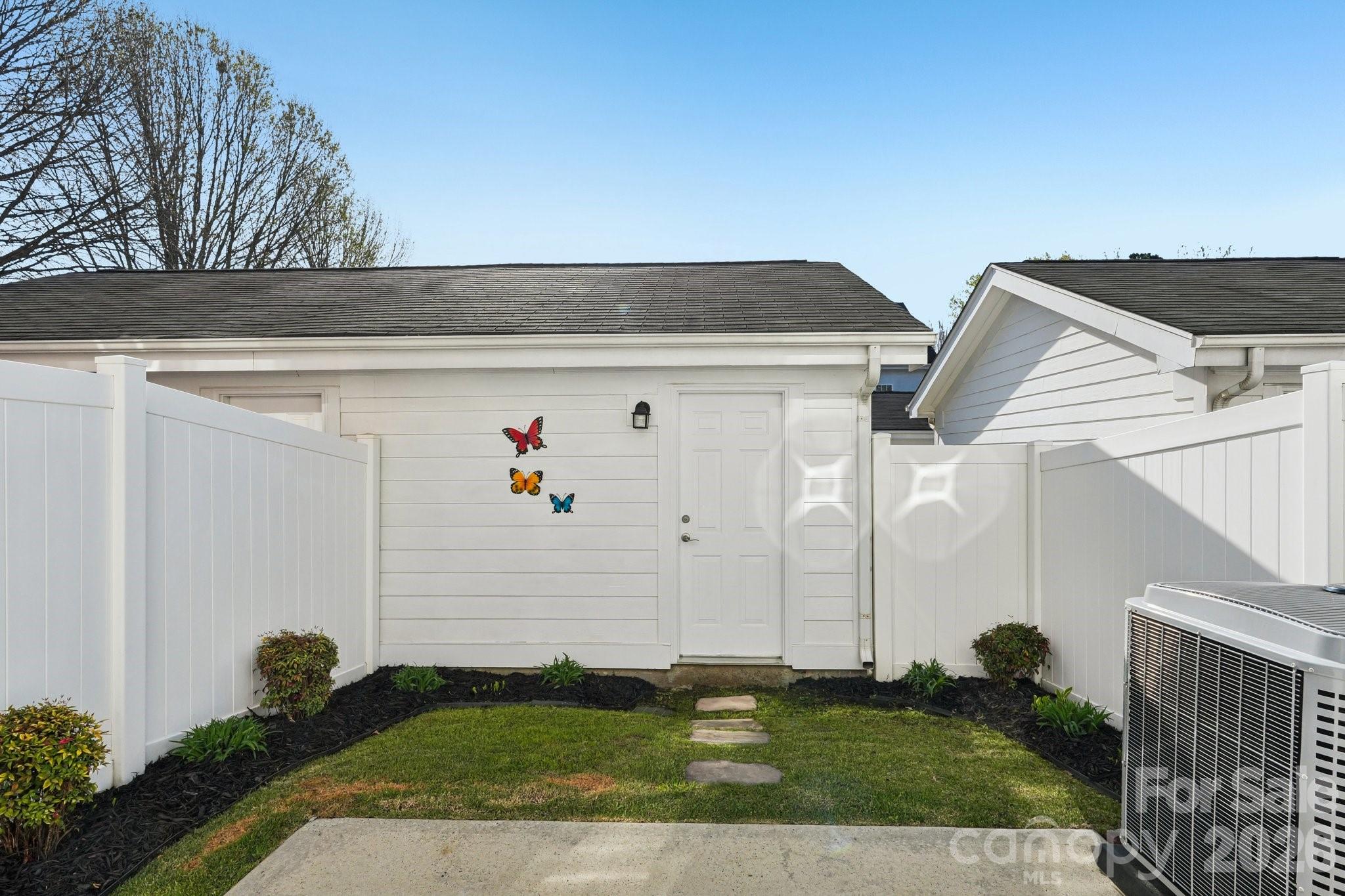 13234 Eastfield Village Lane Charlotte NC 28269