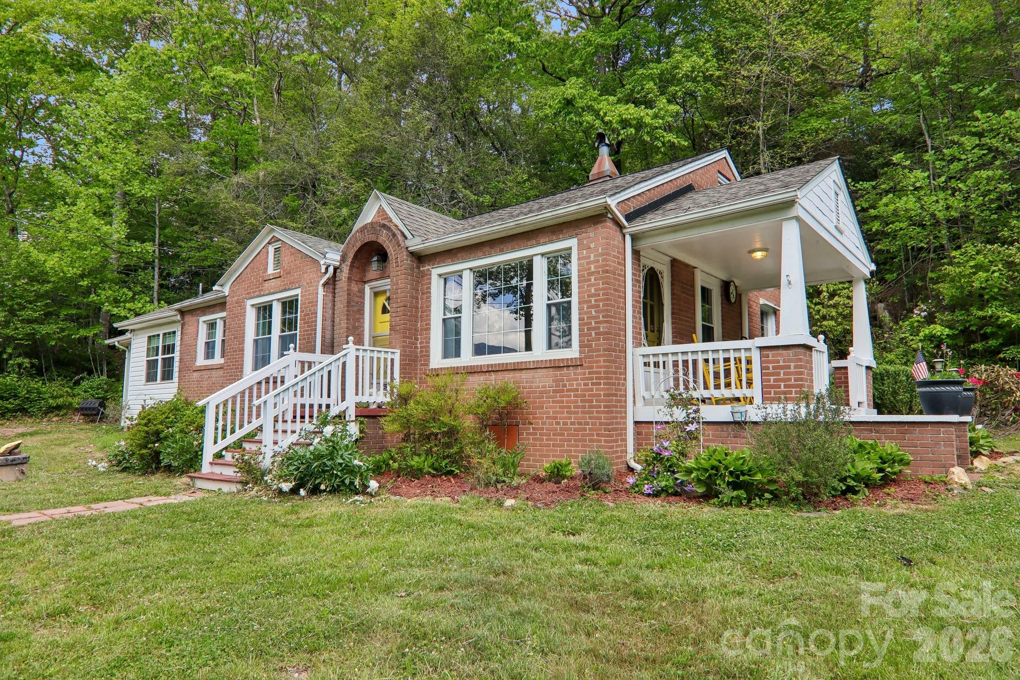 2627 White Oak Road Burnsville NC 28714