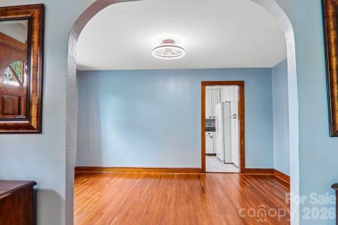 2627 White Oak Road Burnsville NC 28714