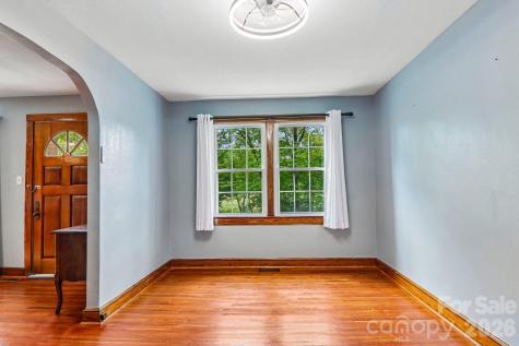 2627 White Oak Road Burnsville NC 28714