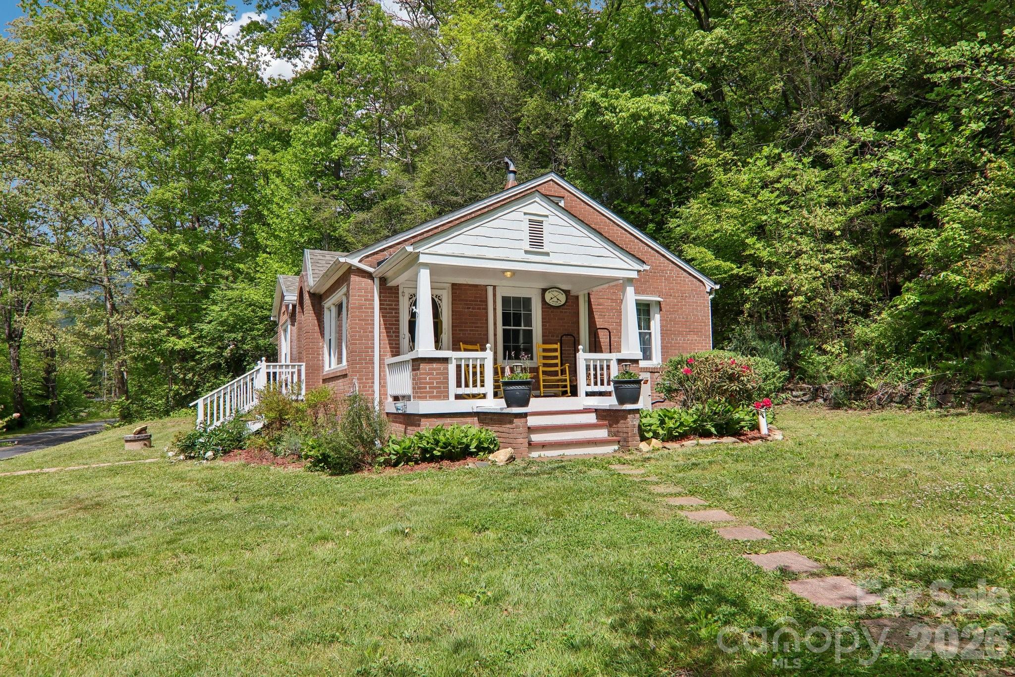 2627 White Oak Road Burnsville NC 28714