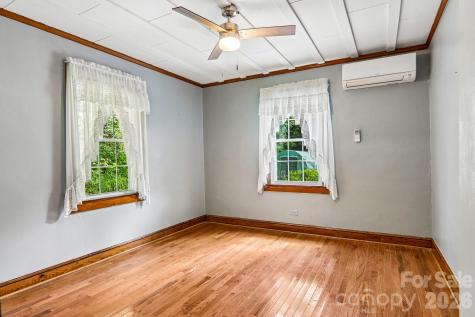 2627 White Oak Road Burnsville NC 28714
