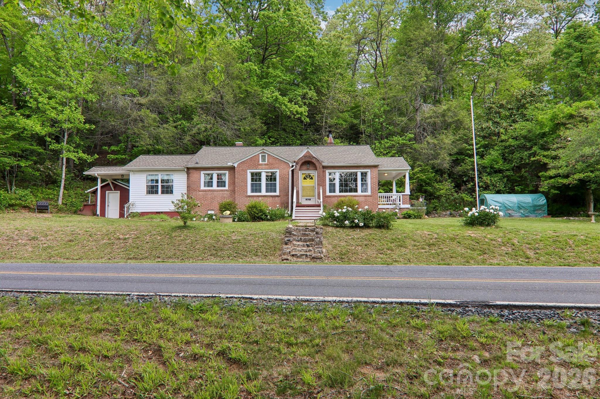 2627 White Oak Road Burnsville NC 28714