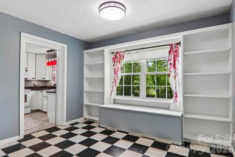 2627 White Oak Road Burnsville NC 28714
