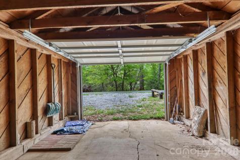 2627 White Oak Road Burnsville NC 28714