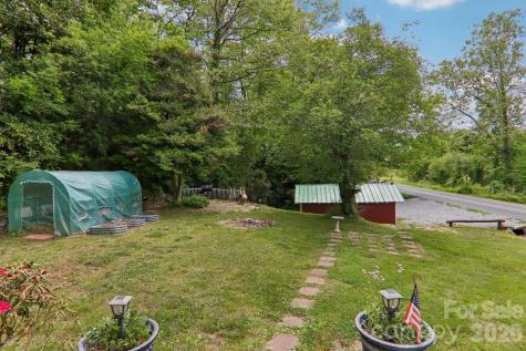 2627 White Oak Road Burnsville NC 28714