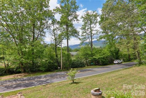2627 White Oak Road Burnsville NC 28714