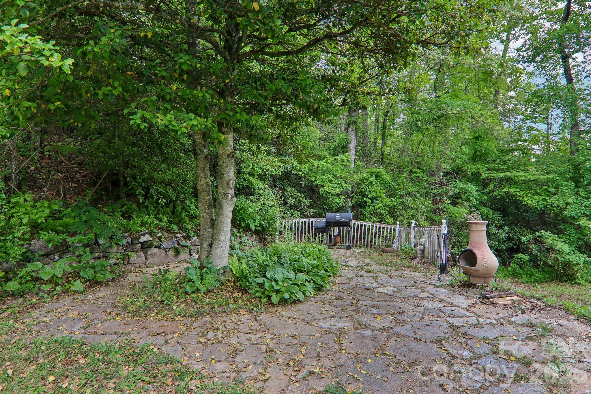 2627 White Oak Road Burnsville NC 28714