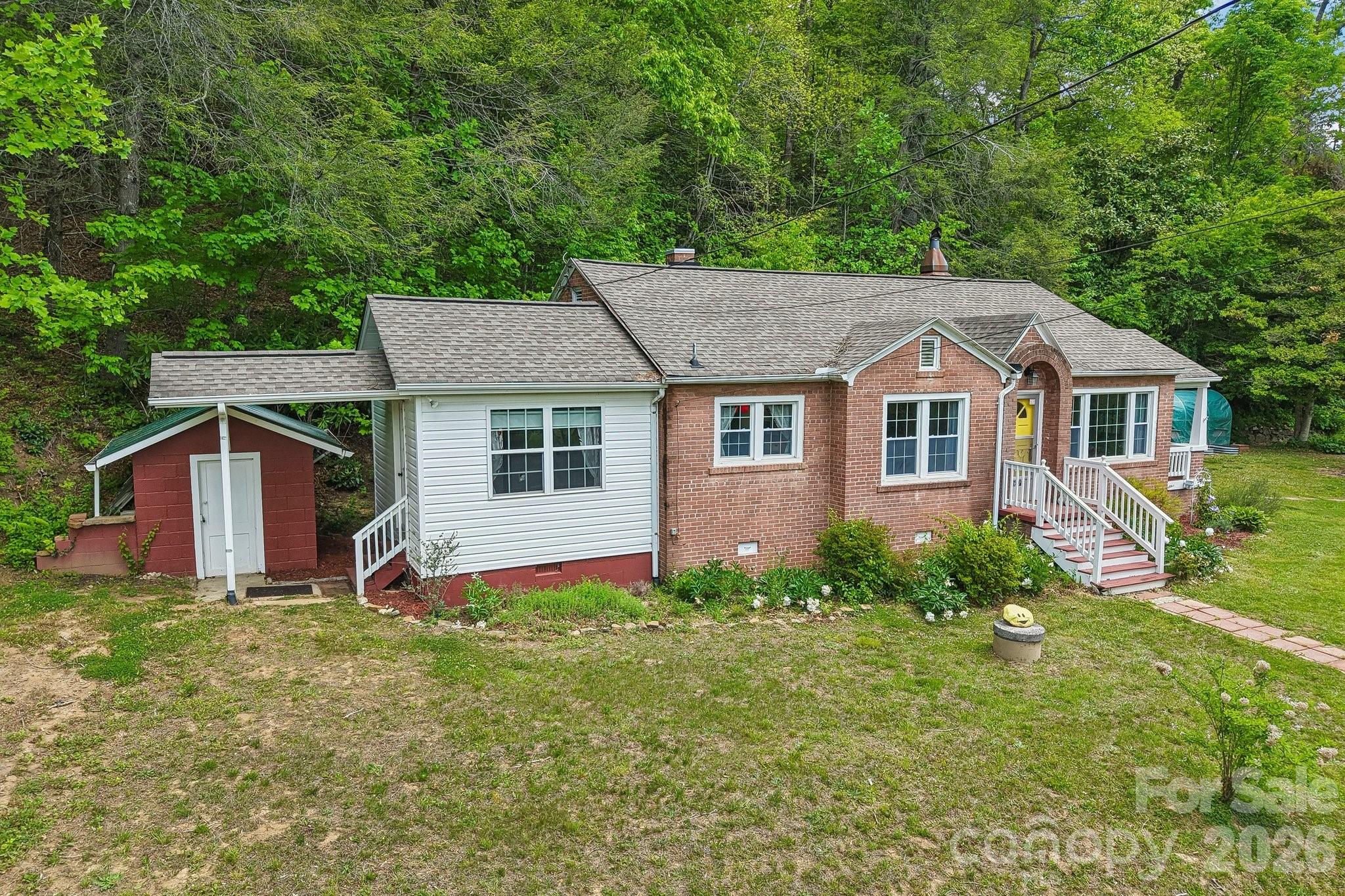 2627 White Oak Road Burnsville NC 28714