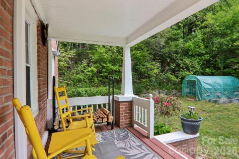 2627 White Oak Road Burnsville NC 28714